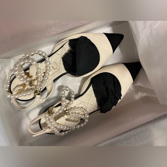 🌸RARE🌸 AUTHENTIC CHANEL PEARL SLINGBACK SIZE 36C gently used condition!! - Picture 11 of 12